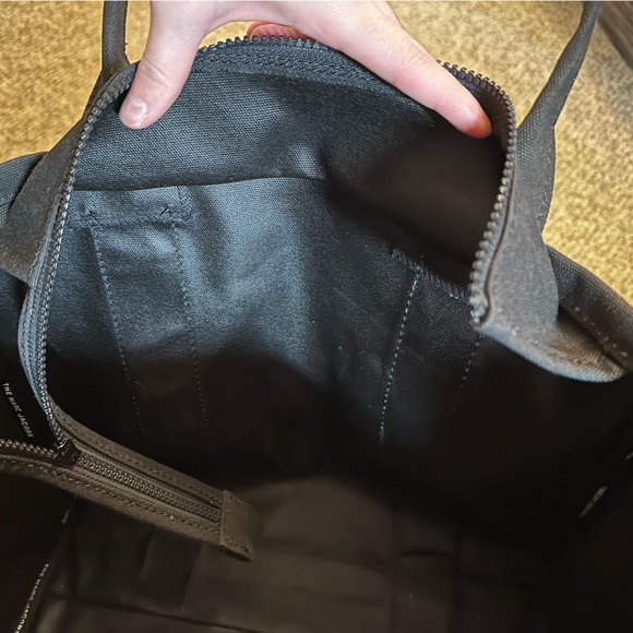 Marc Jacobs The Canvas Large Tote Bag in black - Picture 9 of 10